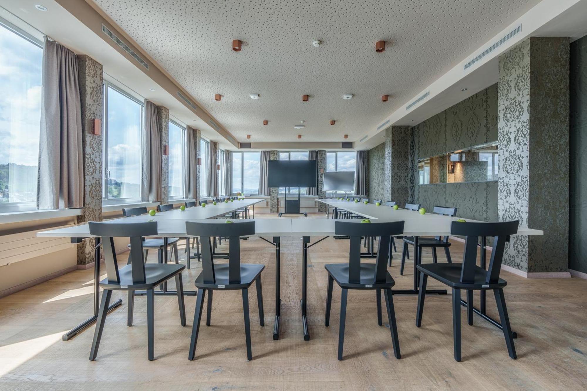 B-smart Hotel